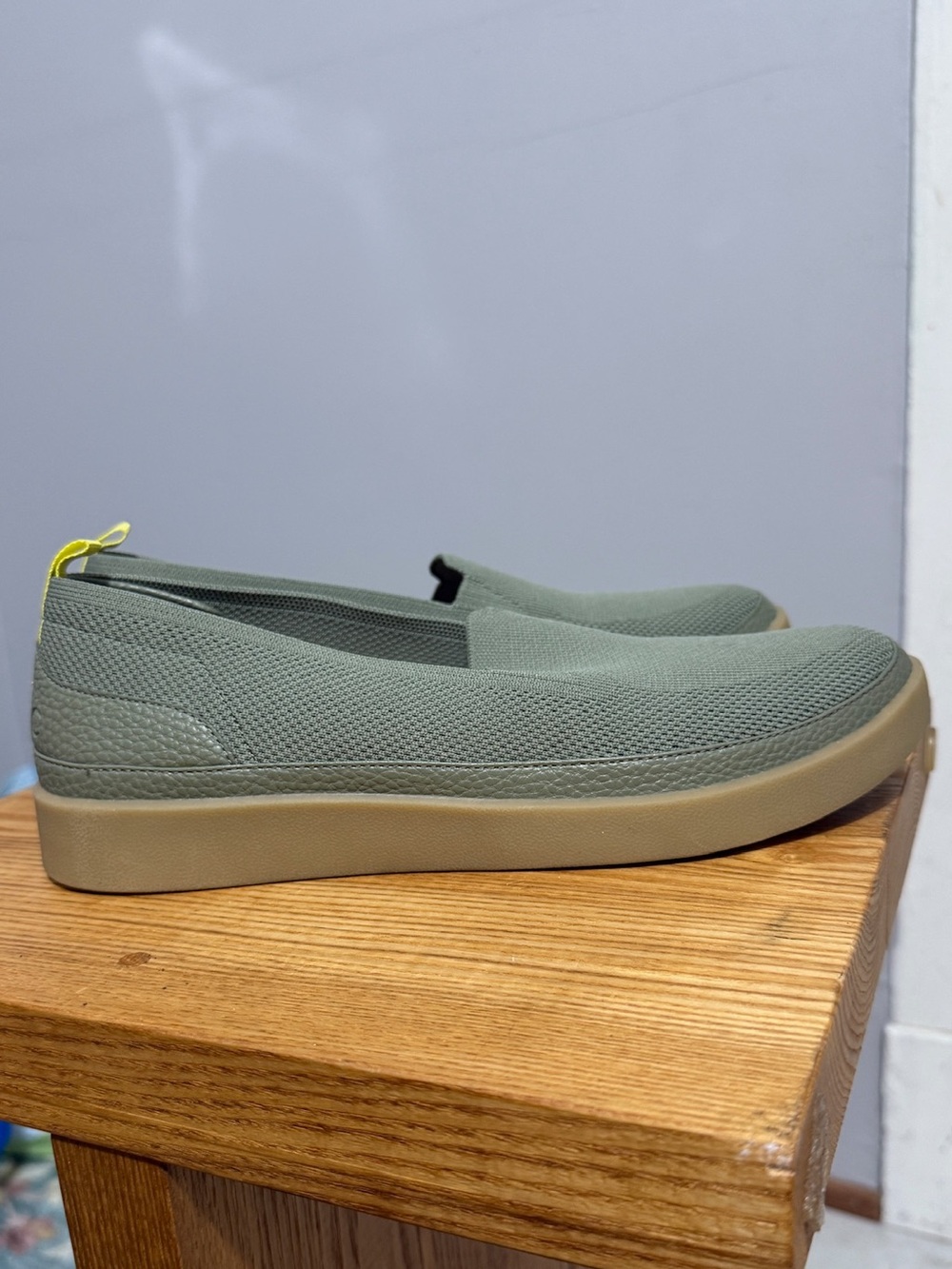 Vionic Sidney Womens 11 Sage Green Knit Slip On Comfort Loafers Gum Sole